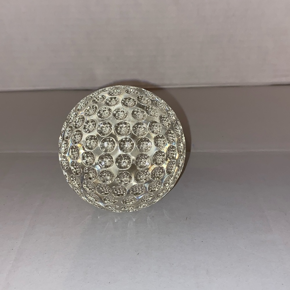 OLEG CASSINI CRYSTAL GOLF PAPER WEIGHT CLEAR GOLF BALL,
